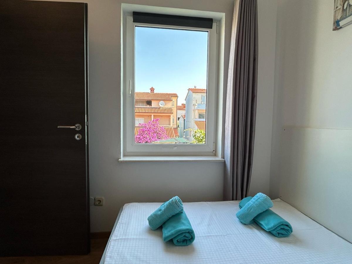 Jela Apartment With A Big Balcony プーラ エクステリア 写真